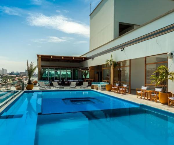 Sky Collection LifeStyle Hotel y Suites